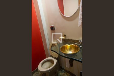 Apartamento à venda com 220m², 3 quartos e 3 vagasLavabo