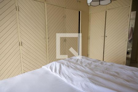 Apartamento à venda com 220m², 3 quartos e 3 vagasQuarto Suíte 1