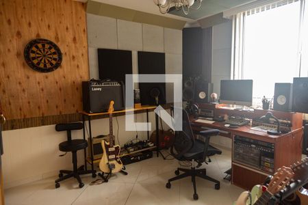 Apartamento à venda com 220m², 3 quartos e 3 vagasQuarto Suíte 2