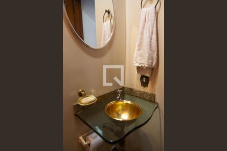 Apartamento à venda com 220m², 3 quartos e 3 vagasLavabo