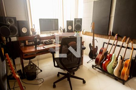 Apartamento à venda com 220m², 3 quartos e 3 vagasQuarto Suíte 2