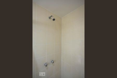 Apartamento à venda com 170m², 4 quartos e 2 vagasChuveiro do banheiro da suíte 1 