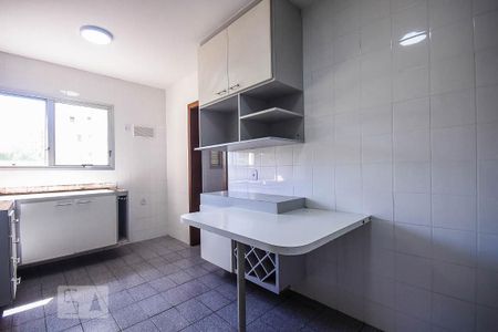 Apartamento à venda com 170m², 4 quartos e 2 vagasCozinha