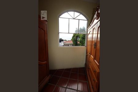 Casa para alugar com 250m², 5 quartos e 4 vagasQuarto 1 Banheiro (piso superior)