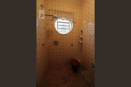 Casa para alugar com 250m², 5 quartos e 4 vagasBanheiro