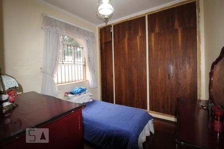 Casa para alugar com 250m², 5 quartos e 4 vagasQuarto 1