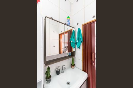 Banheiro Social de casa à venda com 6 quartos, 220m² em Vila do Encontro, São Paulo