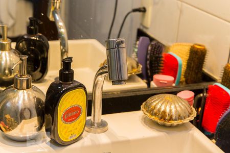 Apartamento para alugar com 70m², 2 quartos e 1 vagaBanheiro - Torneira