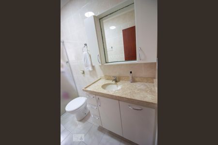 Casa à venda com 180m², 3 quartos e 2 vagasBanheiro Social