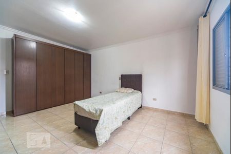 Casa para alugar com 220m², 3 quartos e 2 vagas Casa para alugar com 220m², 3 quartos e 2 vagasQuarto 2