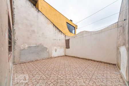 Casa para alugar com 220m², 3 quartos e 2 vagas Casa para alugar com 220m², 3 quartos e 2 vagasQuintal Fundos