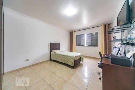 Casa para alugar com 220m², 3 quartos e 2 vagas Casa para alugar com 220m², 3 quartos e 2 vagasQuarto 2