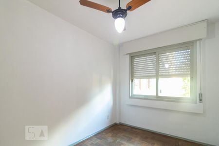 Quarto 1 de apartamento para alugar com 2 quartos, 60m² em Partenon, Porto Alegre