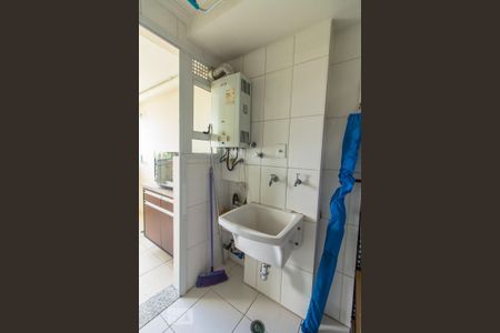 Apartamento à venda com 72m², 3 quartos e 1 vagaÁrea de Serviço