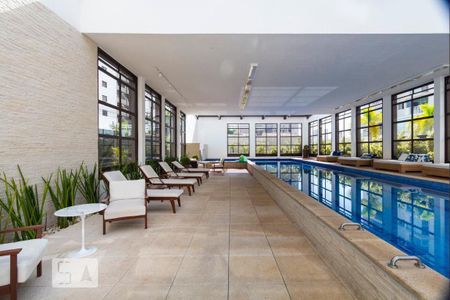 Apartamento à venda com 65m², 2 quartos e 2 vagasÁrea comum - Piscina