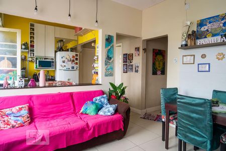 Sala de apartamento à venda com 2 quartos, 55m² em Santana, Porto Alegre