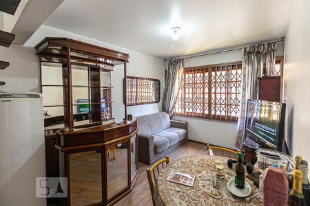 Sala de casa de condomínio à venda com 3 quartos, 117m² em Medianeira, Porto Alegre