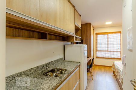 Studio para alugar com 16m², 1 quarto e sem vaga Studio para alugar com 16m², 1 quarto e sem vagaCozinha / Quarto