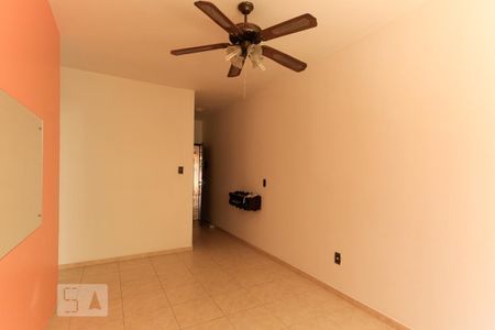 Apartamento à venda com 67m², 2 quartos e sem vaga Apartamento à venda com 67m², 2 quartos e sem vagaSala