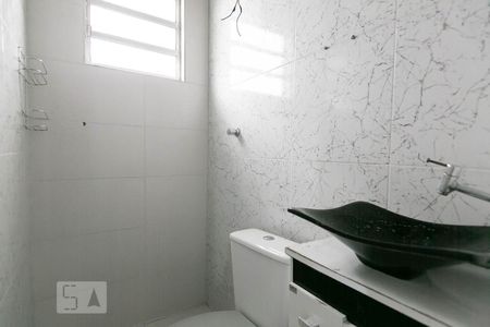 Banheiro de casa para alugar com 2 quartos, 39m² em Itaquera, São Paulo