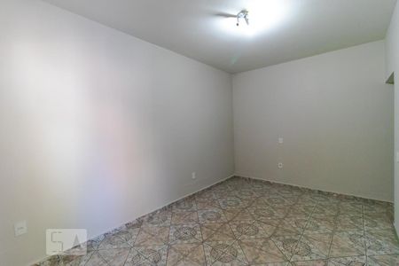 Casa à venda com 90m², 3 quartos e 6 vagasSalas