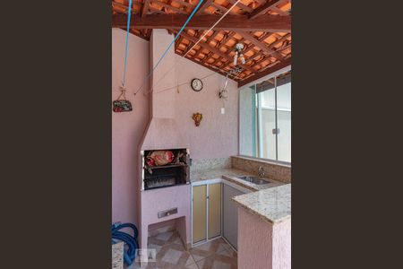 Casa à venda com 253m², 3 quartos e 4 vagasChurrasqueira