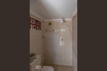 Casa à venda com 253m², 3 quartos e 4 vagasBanheiro da Piscina