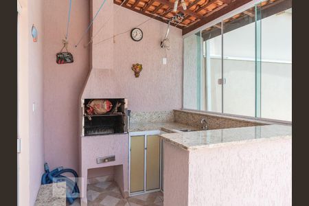 Casa à venda com 253m², 3 quartos e 4 vagasChurrasqueira