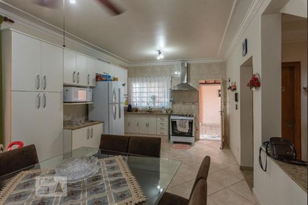 Casa à venda com 253m², 3 quartos e 4 vagasCopa