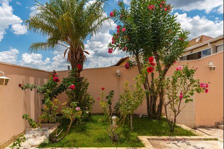 Casa à venda com 253m², 3 quartos e 4 vagasJardim