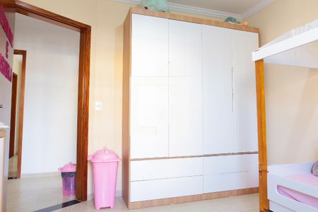 Casa à venda com 120m², 3 quartos e 3 vagasQuarto 2