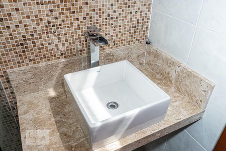 Casa para alugar com 75m², 2 quartos e sem vaga Casa para alugar com 75m², 2 quartos e sem vagaDetalhe banheiro suite