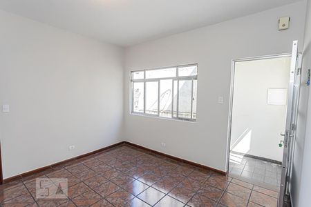 Sala de casa para alugar com 2 quartos, 75m² em Vila Pita, São Paulo