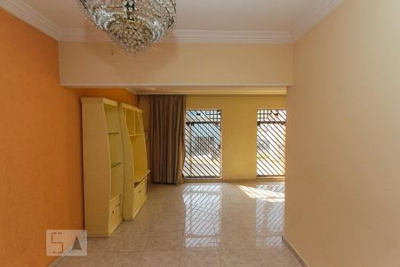 Casa para alugar com 180m², 2 quartos e 2 vagas Casa para alugar com 180m², 2 quartos e 2 vagasSala