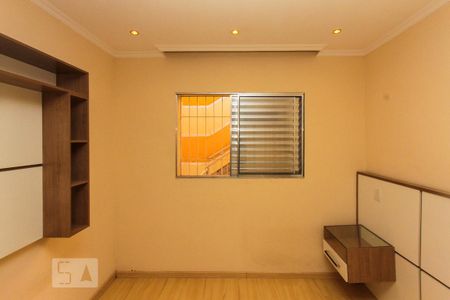 Casa para alugar com 180m², 2 quartos e 2 vagas Casa para alugar com 180m², 2 quartos e 2 vagasSuite