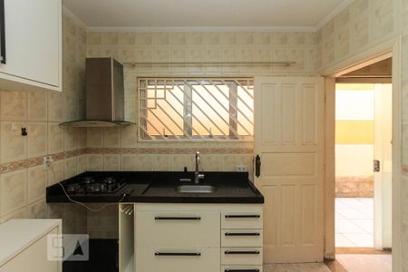 Casa para alugar com 180m², 2 quartos e 2 vagas Casa para alugar com 180m², 2 quartos e 2 vagasCozinha
