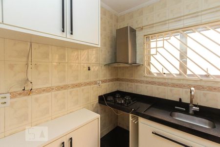 Casa para alugar com 180m², 2 quartos e 2 vagas Casa para alugar com 180m², 2 quartos e 2 vagasCozinha