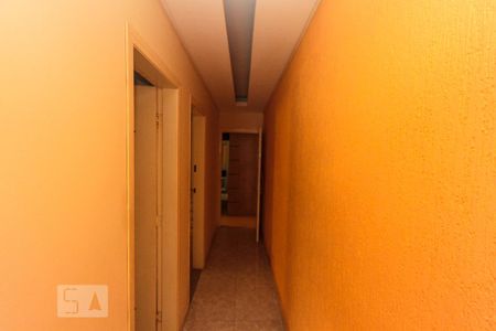 Casa para alugar com 180m², 2 quartos e 2 vagas Casa para alugar com 180m², 2 quartos e 2 vagasCorredor