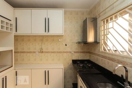 Casa para alugar com 180m², 2 quartos e 2 vagas Casa para alugar com 180m², 2 quartos e 2 vagasCozinha