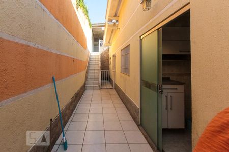 Casa para alugar com 180m², 2 quartos e 2 vagas Casa para alugar com 180m², 2 quartos e 2 vagasCorredor