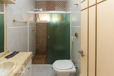 banheiro de casa para alugar com 2 quartos, 180m² em Vila Santa Clara, São Paulo