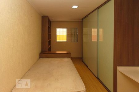 Casa para alugar com 180m², 2 quartos e 2 vagas Casa para alugar com 180m², 2 quartos e 2 vagasquarto
