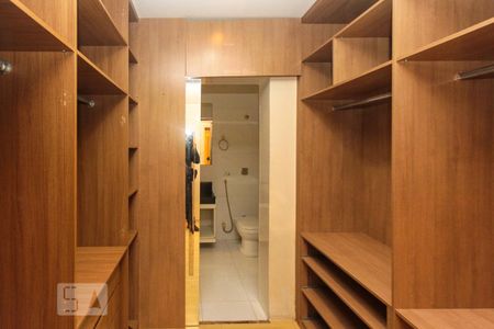 Casa para alugar com 180m², 2 quartos e 2 vagas Casa para alugar com 180m², 2 quartos e 2 vagasCloset