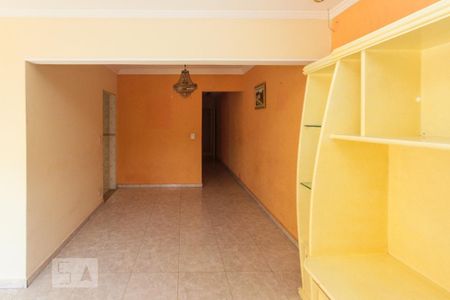 Casa para alugar com 180m², 2 quartos e 2 vagas Casa para alugar com 180m², 2 quartos e 2 vagasSala