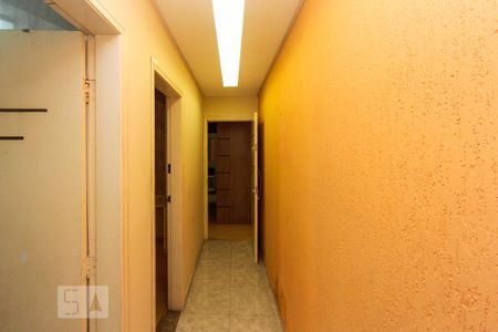 Casa para alugar com 180m², 2 quartos e 2 vagas Casa para alugar com 180m², 2 quartos e 2 vagasCorredor