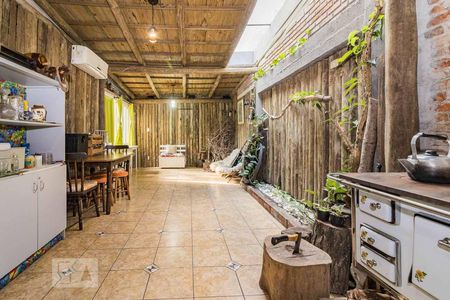 Apartamento à venda com 174m², 3 quartos e 1 vagaGalpao criolo (privativo do apartamento)