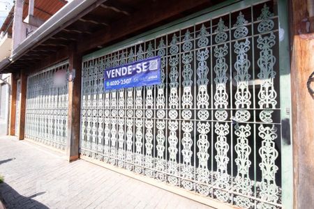 Casa à venda com 313m², 3 quartos e 4 vagasFachada