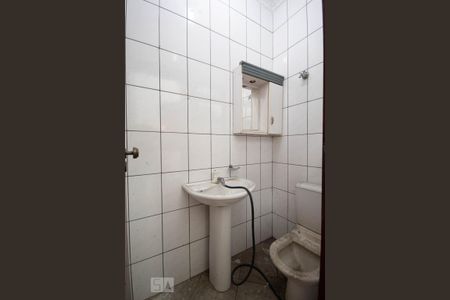 Casa à venda com 313m², 3 quartos e 4 vagasBanheiro de Serviço