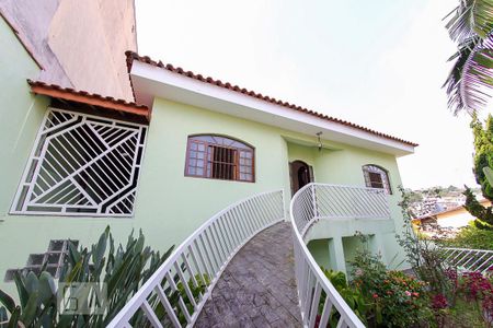 Casa à venda com 320m², 3 quartos e 7 vagas Casa à venda com 320m², 3 quartos e 7 vagasArea Externa