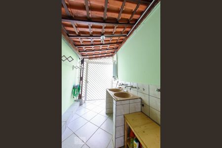 Casa à venda com 320m², 3 quartos e 7 vagas Casa à venda com 320m², 3 quartos e 7 vagasArea de Serviço